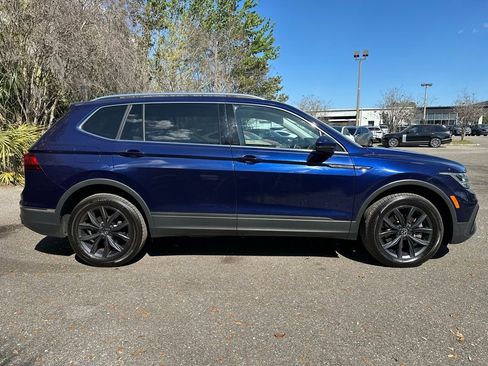 Used 2022 Volkswagen Tiguan SE image 11