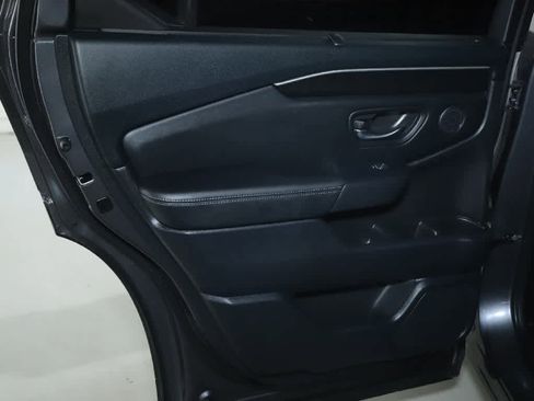 Used 2024 Honda Pilot Elite image 13