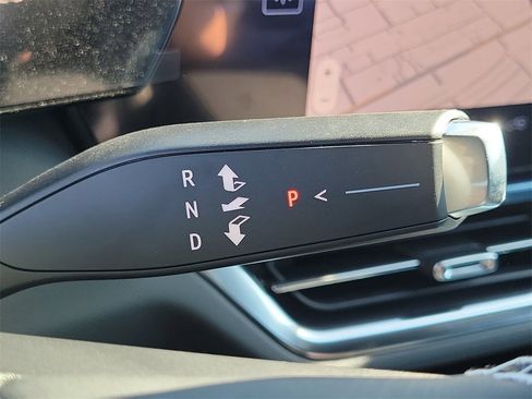 New 2026 Chevrolet Equinox EV LT image 11