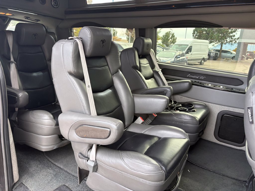 Used 2020 Ford Transit 150 Low Roof AWD w/ Exterior Upgrade Package image 28
