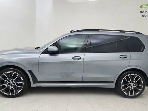 Used 2024 BMW X7 xDrive40i w/ Executive Package AWD/4WD image 3