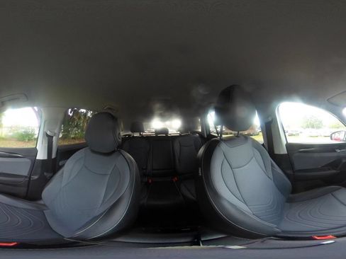Used 2026 Volkswagen Tiguan SE FWD image 38