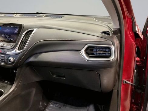 Used 2021 Chevrolet Equinox Premier image 17