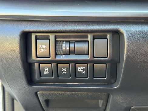 Used 2023 Subaru Crosstrek 2.5i Limited w/ Moonroof Package image 19