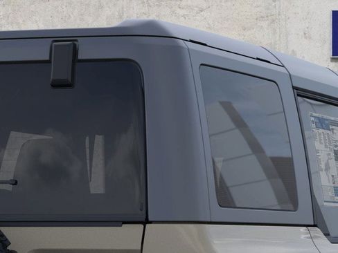New 2025 Ford Bronco Badlands image 25