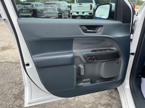 Used 2025 Ford Maverick Lobo AWD/4WD image 13