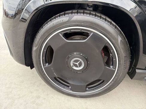 Used 2024 Mercedes-Benz GLS 63 AMG 4MATIC image 32