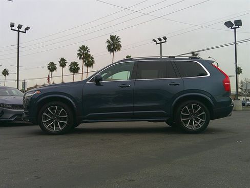 Used 2019 Volvo XC90 T6 Momentum image 4
