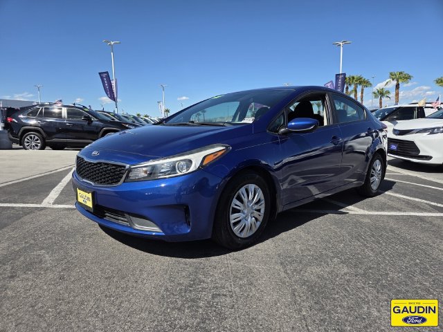 Used 2017 Kia Forte LX FWD image 3