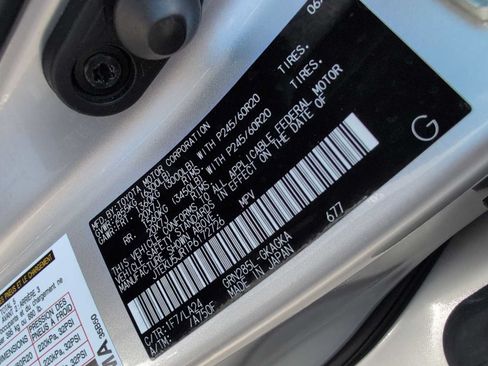Used 2023 Toyota 4Runner Limited AWD/4WD image 32