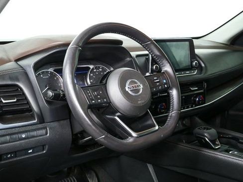 Used 2021 Nissan Rogue SL image 4