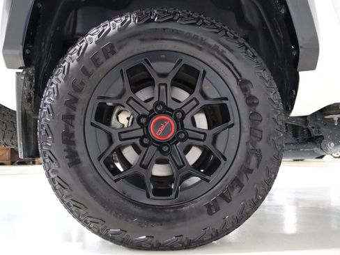 Used 2024 Toyota Tacoma TRD Pro AWD/4WD image 88