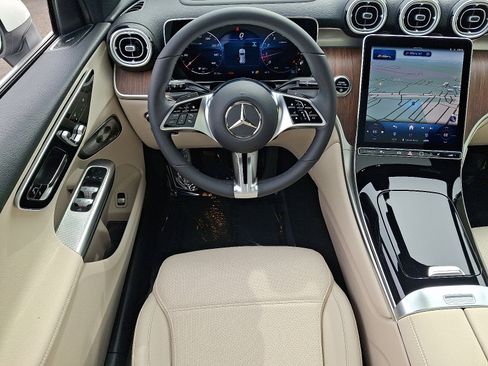 New 2026 Mercedes-Benz GLC 300 4MATIC image 9