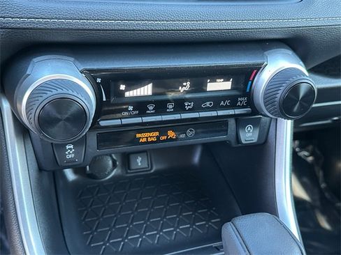 Certified 2022 Toyota RAV4 LE w/ Carpet Mat Package (TMS) image 25