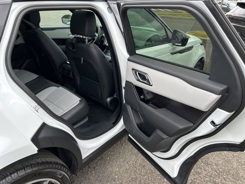 New 2026 Land Rover Range Rover Velar Dynamic SE image 17