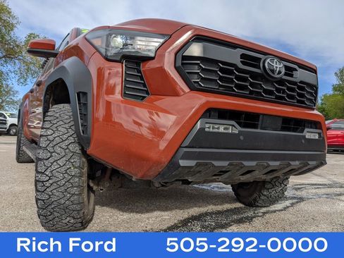 Used 2025 Toyota Tacoma TRD Off-Road w/ TRD Off Road Upgrade Package AWD/4WD image 26
