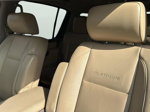 Used 2015 Nissan Armada Platinum image 9