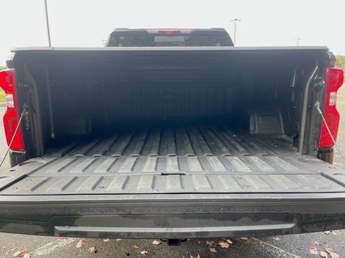 Used 2025 Chevrolet Silverado 1500 High Country image 28