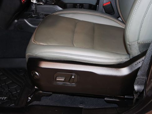 Used 2026 Jeep Gladiator Mojave AWD/4WD image 59