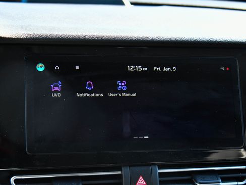 Used 2022 Kia Niro EX image 22