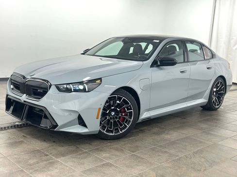 New 2026 BMW M5 w/ Executive Package image 1