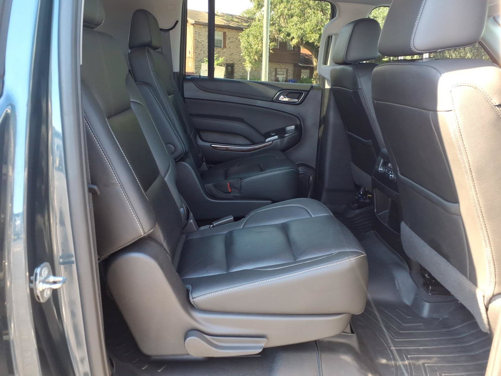Used 2019 Chevrolet Suburban LT RWD image 13