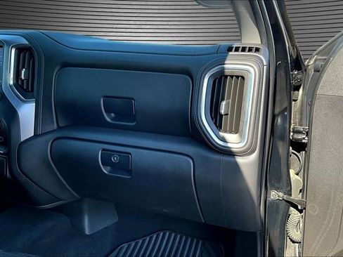 Used 2020 GMC Sierra 1500 SLE w/ SLE Value Package image 26