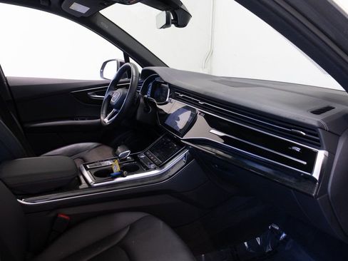 Used 2024 Audi Q7 2.0T Premium w/ Convenience Package AWD/4WD image 24