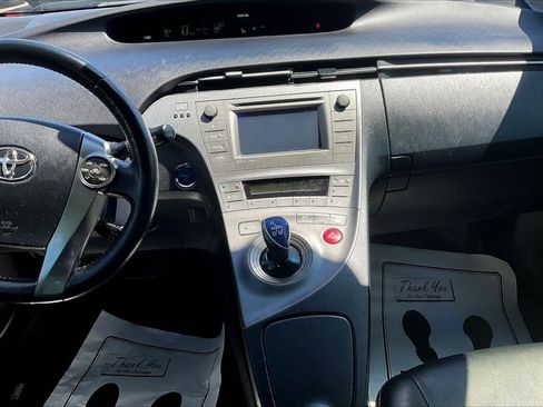 Used 2015 Toyota Prius Persona Series FWD image 9