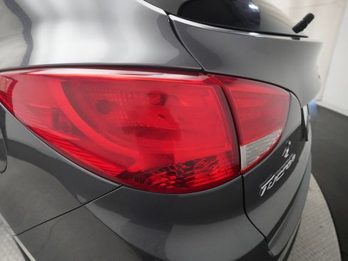 Used 2015 Hyundai Tucson SE AWD/4WD image 32