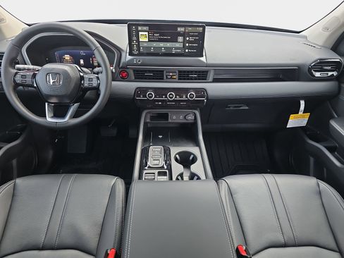 New 2026 Honda Pilot Touring image 9