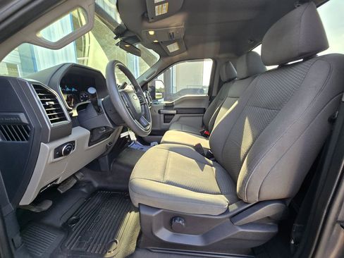 Used 2022 Ford F250 XLT w/ Camper Package RWD image 8