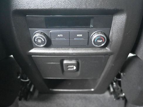 Used 2023 Chevrolet Traverse LT AWD/4WD image 24