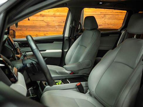 Used 2024 Honda Odyssey Touring image 10