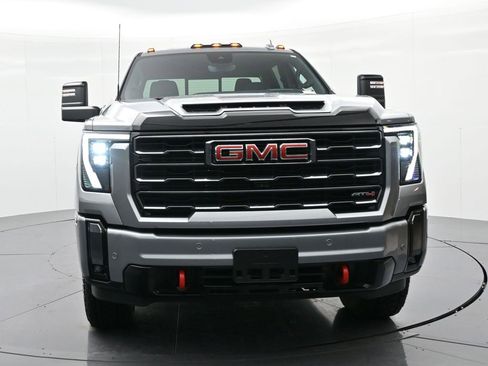 Used 2024 GMC Sierra 2500 AT4 w/ AT4 Premium Plus Package image 3