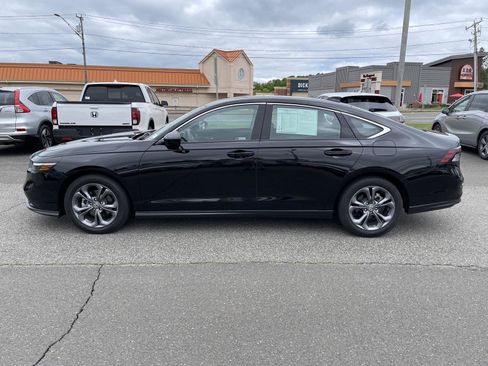 Used 2023 Honda Accord EX image 18