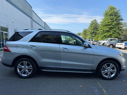 Used 2012 Mercedes-Benz ML 350 BlueTEC 4MATIC image 16