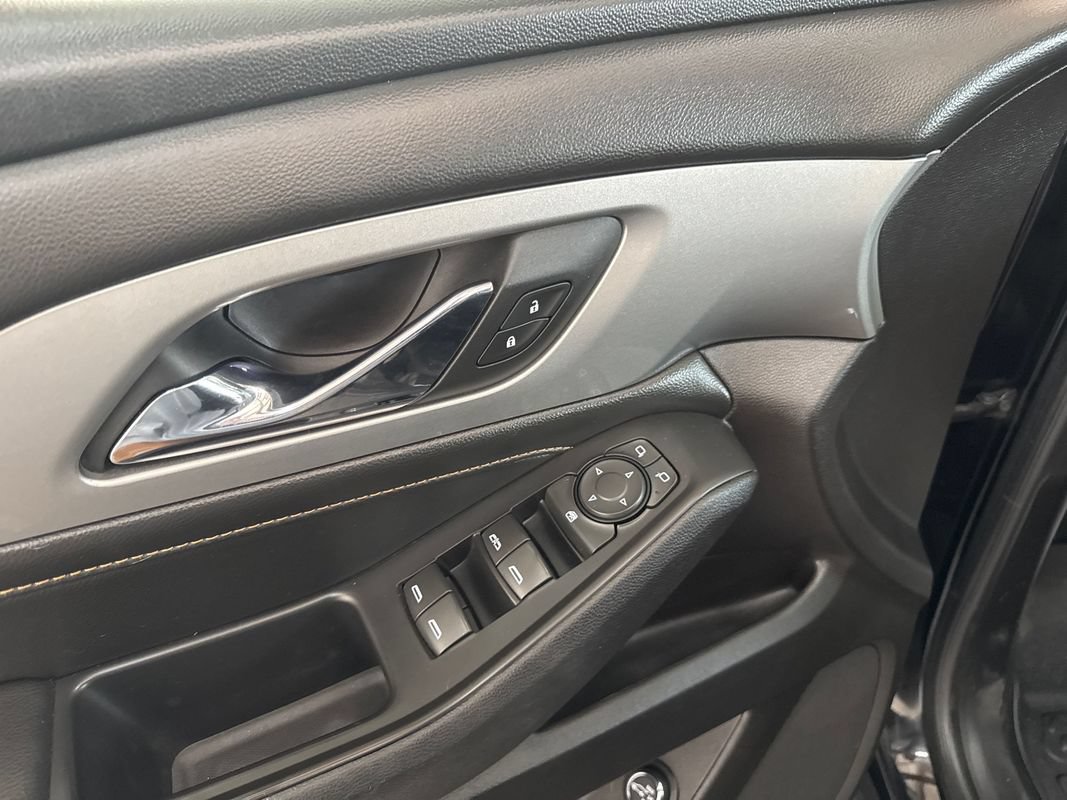 Used 2018 Chevrolet Traverse LT AWD/4WD image 10