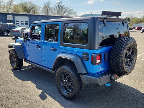 Used 2023 Jeep Wrangler Unlimited w/ Cold Weather Group AWD/4WD image 4