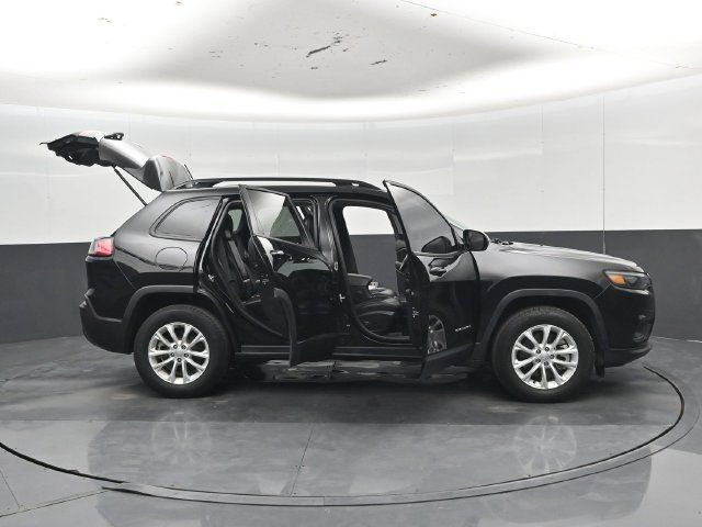Used 2022 Jeep Cherokee Latitude Lux w/ Sun & Sound Group AWD/4WD image 60