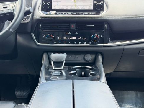 Used 2023 Nissan Rogue SL w/ SL Premium Package FWD image 36