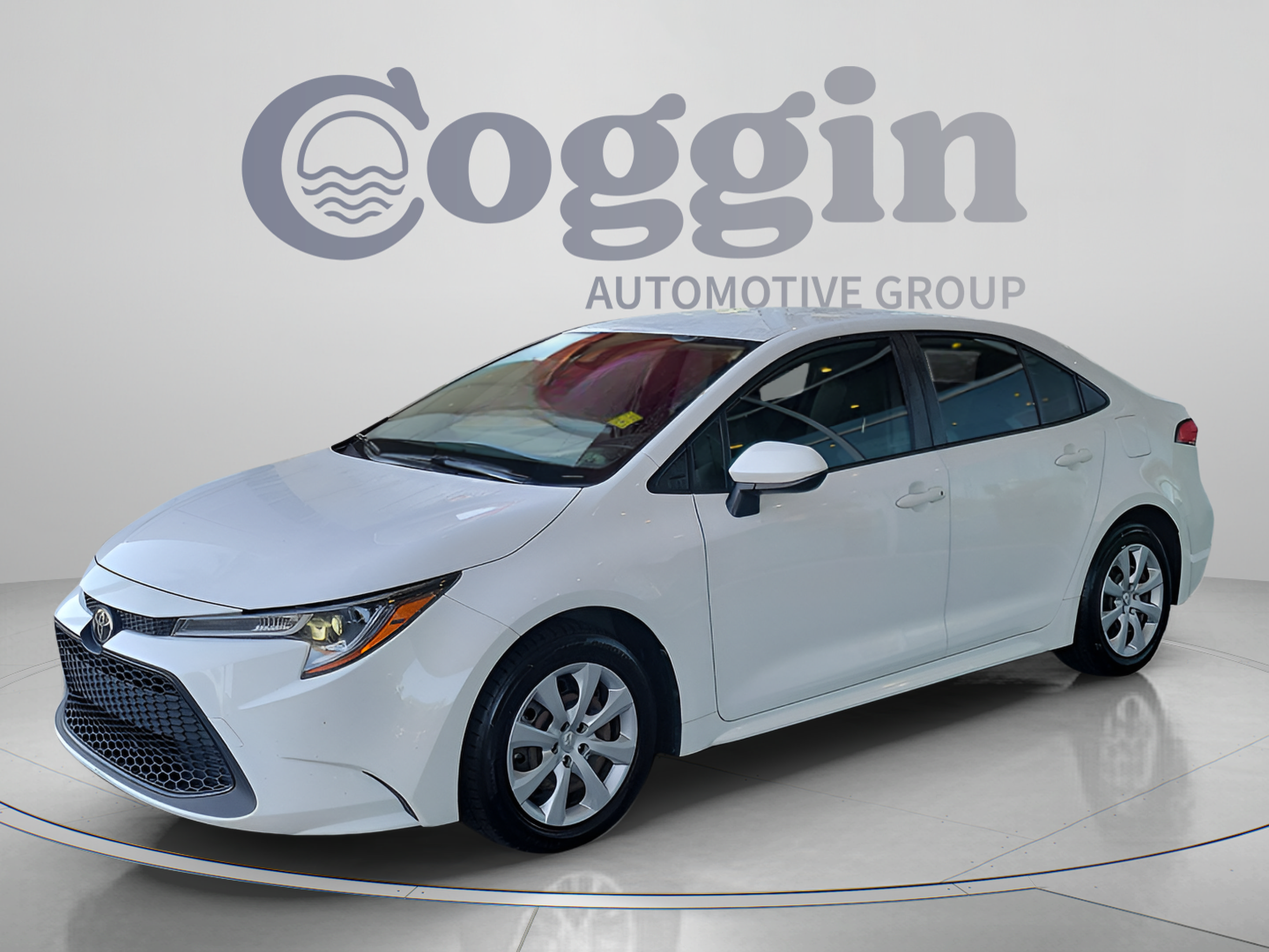 Used 2020 Toyota Corolla LE FWD image 2