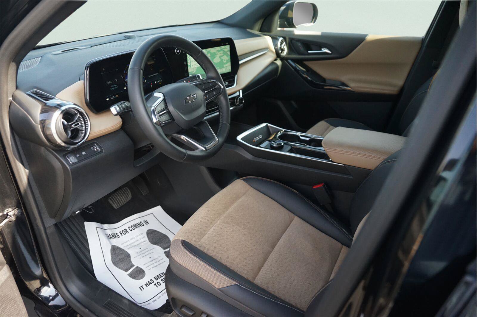 Used 2025 Chevrolet Equinox ACTIV FWD image 8