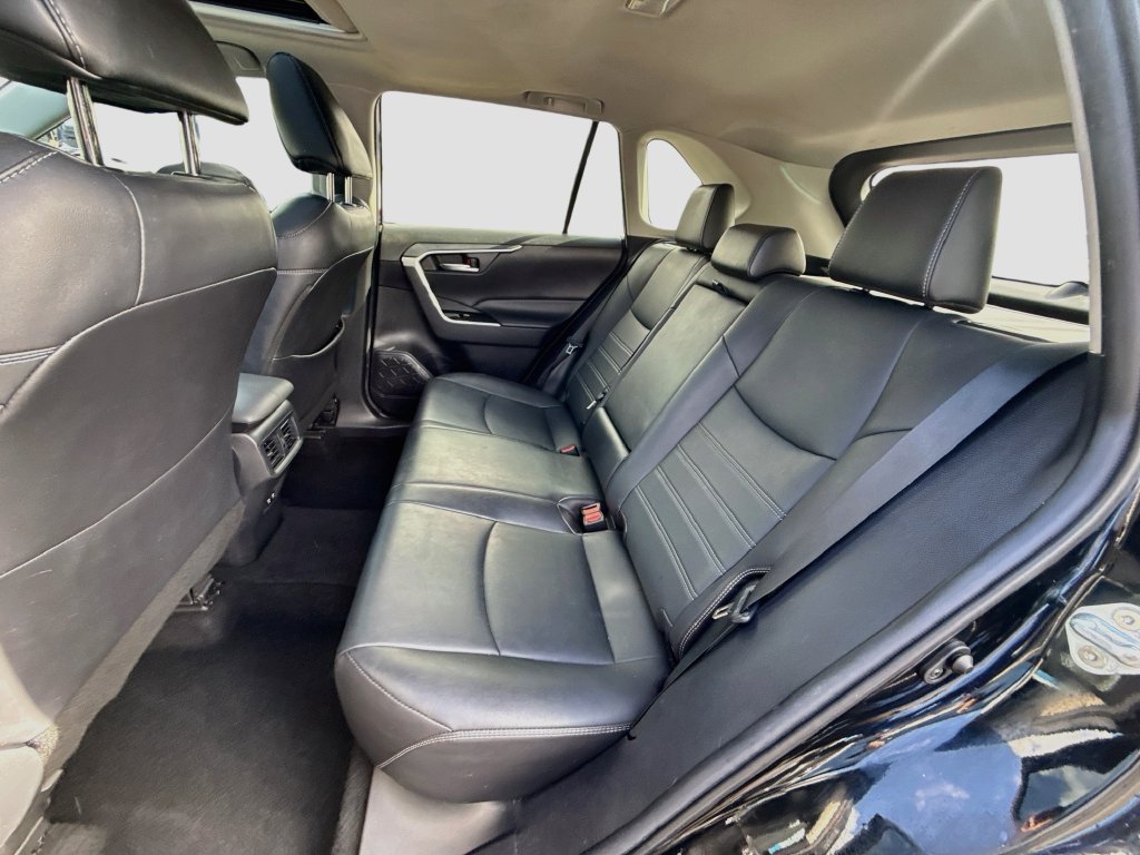 Used 2021 Toyota RAV4 XLE Premium FWD image 27
