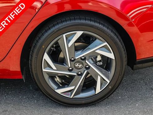Certified 2024 Hyundai Elantra Limited FWD image 8