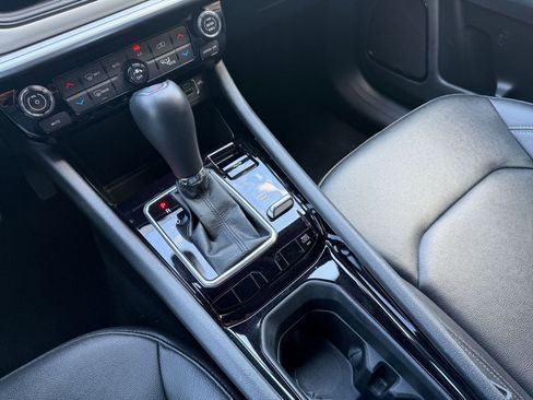 Used 2025 Jeep Compass Limited image 41