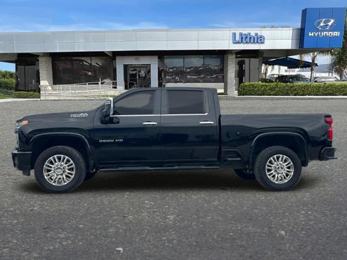 Used 2020 Chevrolet Silverado 2500 High Country w/ Z71 Off-Road Package image 5