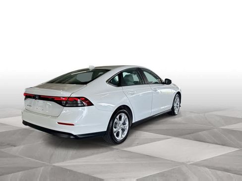 Used 2025 Honda Accord LX image 8