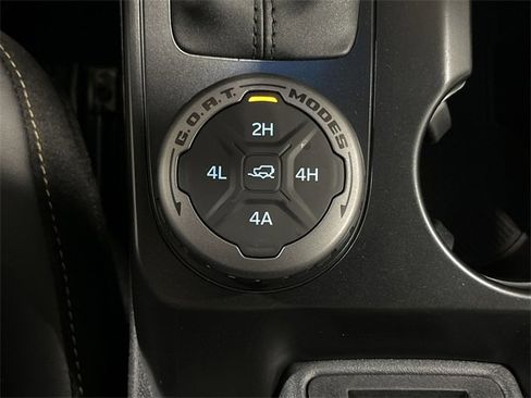 New 2025 Ford Bronco Badlands image 32