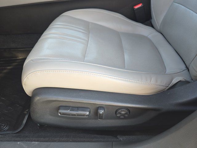 Used 2018 Honda Accord Touring image 25